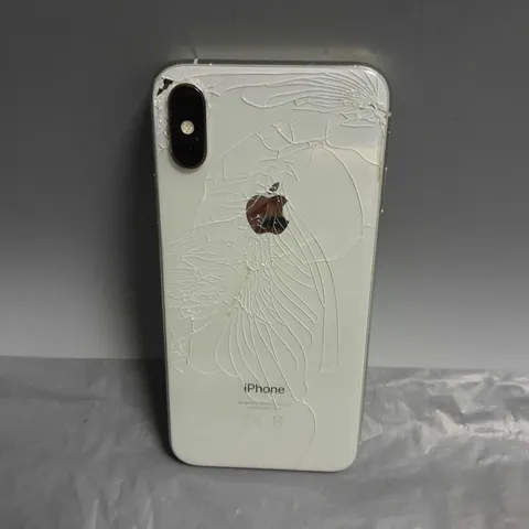 APPLE IPHONE XS IN WHITE