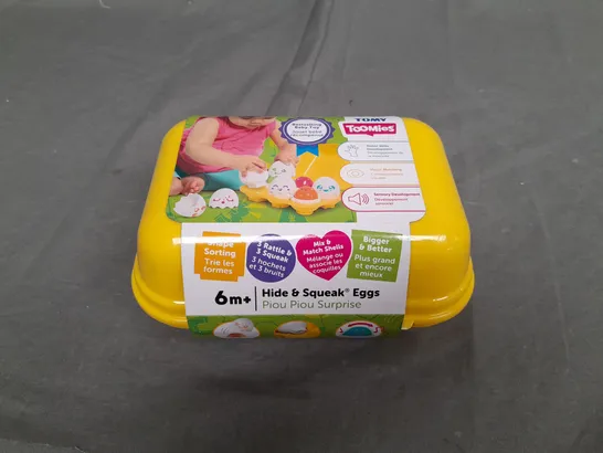 TOMY TOOMIES - HIDE AND SQUEAK EGGS - 6 MONTHS+