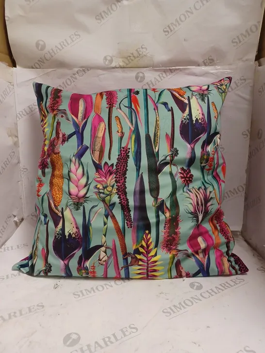 ISOBELLA RAE FLORAL VELVET DIGITAL PRINT CUSHION. 