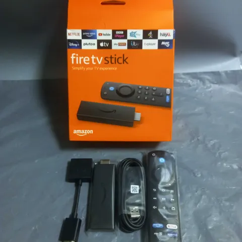 AMAZON FIRE TV STICK WITH ACCESSORIES