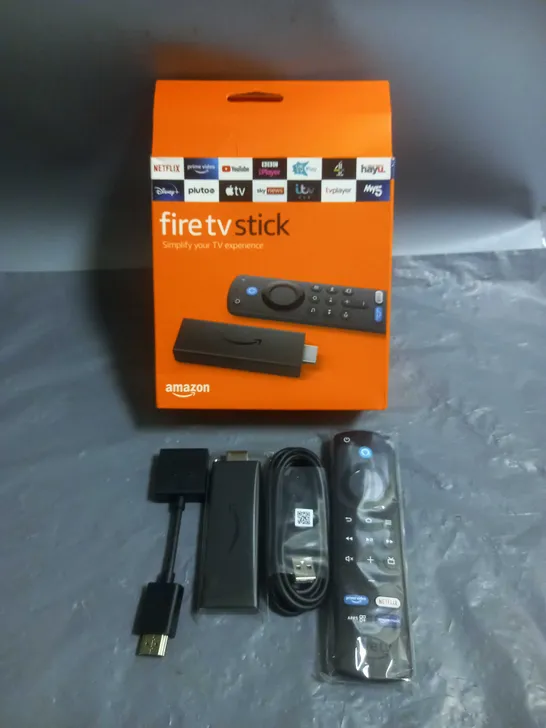 AMAZON FIRE TV STICK WITH ACCESSORIES