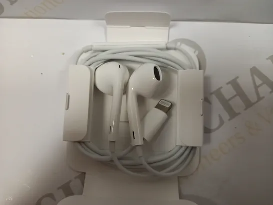 APPLE WIRED EARBUDS - WHITE (NO BOX)