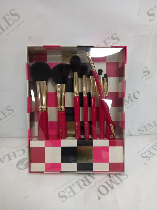 SPECTRUM 8 PIECE CHECKMATE BRUSH SET