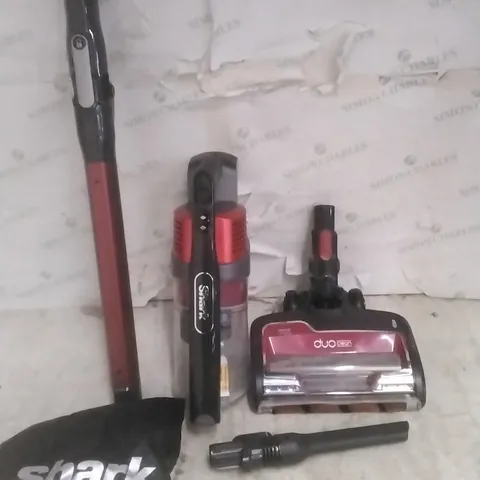 BOXED SHARK DUO CLEAN VACUUM CLEANER 