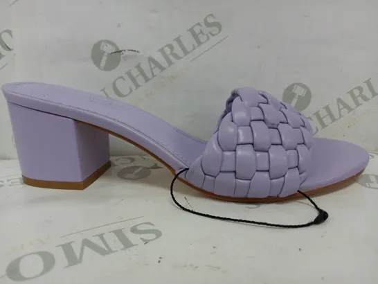 LIMITED COLLECTION PLAITED FASHION MULE MID HEEL IN LILAC - UK 6E