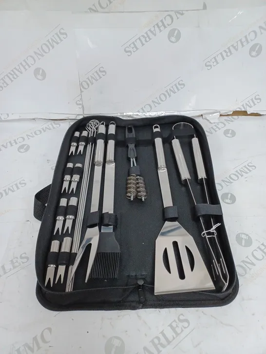 BOXED BBQ TOOL SET 