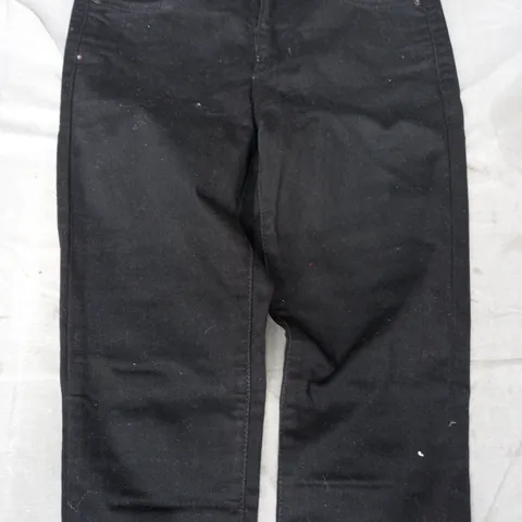 LEVI'S 310 SHAPING SUPER SKINNY JEANS IN BLACK SIZE 28/30