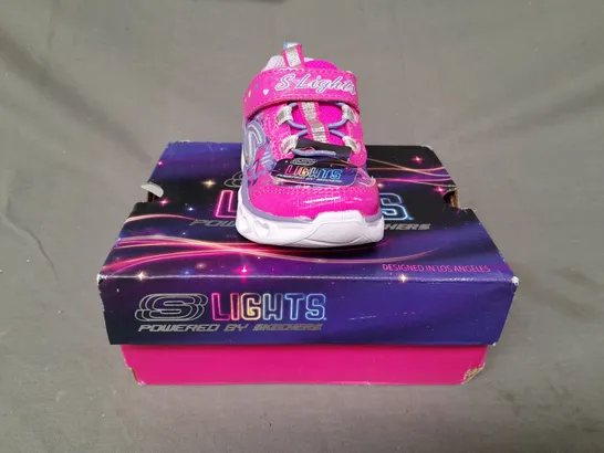 BOXED PAIR OF SKECHERS LIGHTS KIDS SHOES IN PINK UK SIZE 4