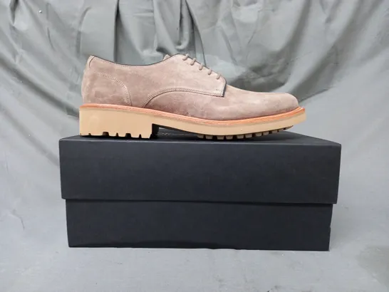 BOXED PAIR OF OLIVER SWEENEY SHOES IN TAUPE UK SIZE 9