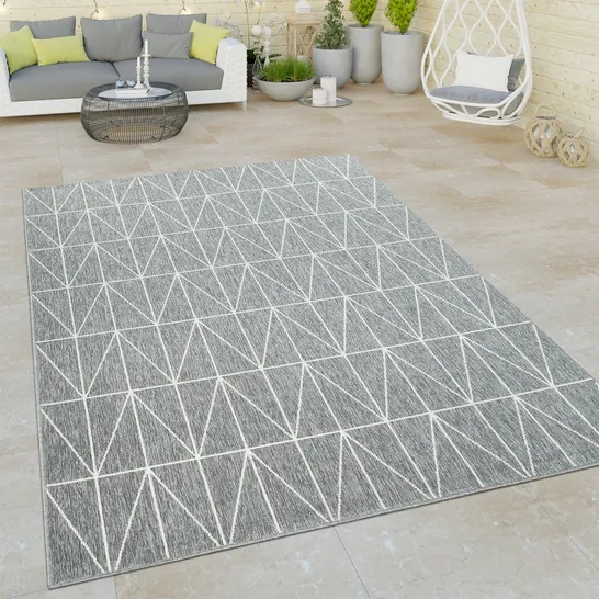 BRAND NEW BAGGED PACO HOME 224 BRUGGE RUG IN GREY 120 X 170CM