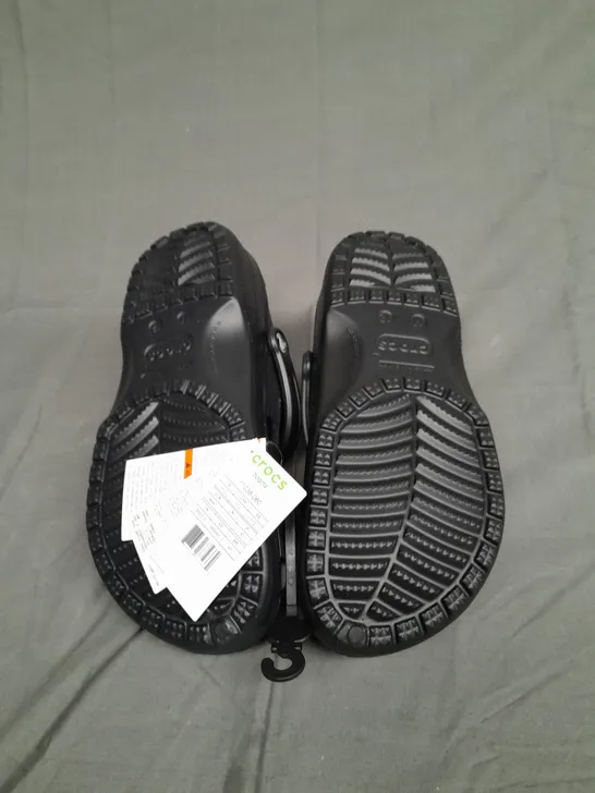 UNBOXED PAIR OF BLACK BOGOTA CROCS UK 11 