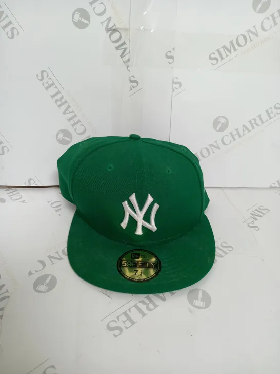 MLB BASIC SNAPBACK CAP