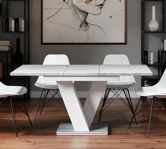 BOXED MASIV DINING TABLE