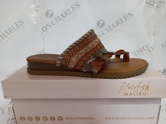 BLOWFISH MALIBU OPEN TOE SANDALS - SIZE 6