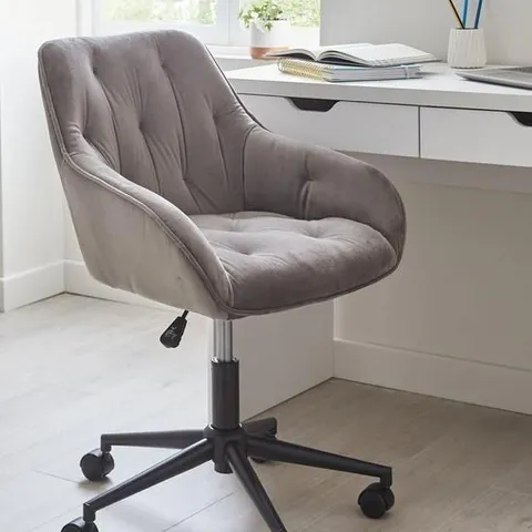 BOXED BARLEY OFFICE CHAIR