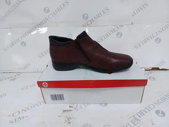 BOXED RIEKER BURGUNDY LEATHER ROUND TOE SHOES- SIZE 7.5