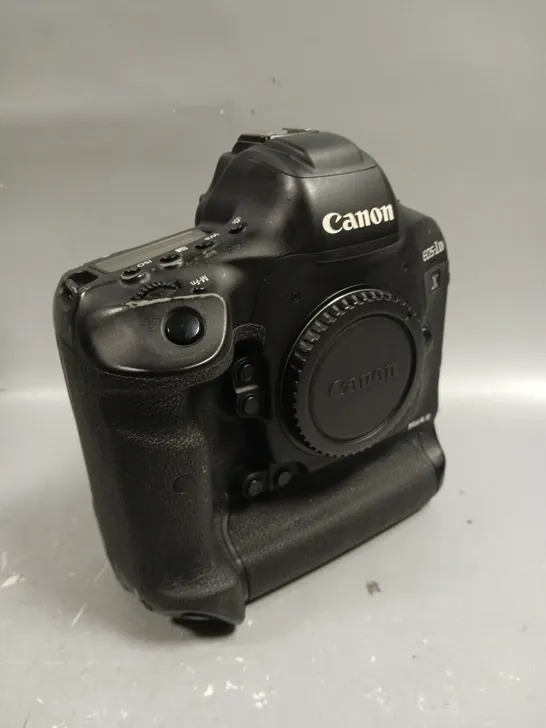 BOXED CANON EOS-1D MARK II CAMERA 