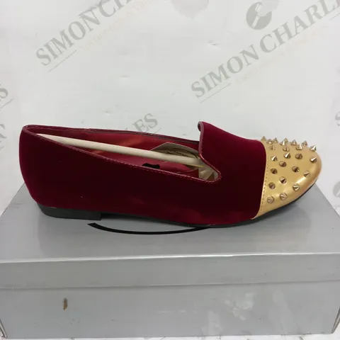 CASANDRA BORDERAUX FLAT SHOES WITH SPIKES - SIZE 6