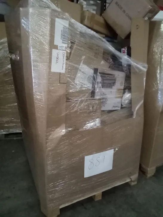 UNPROCESSED PALLET OF ASSORTED ITEMS TO INCLUDE STEP STOOLS BAR STOOL AND TOILET SEAT