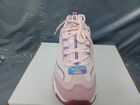 BOXED SKECHERS D'LITES TRAINERS IN PINK - SIZE 7