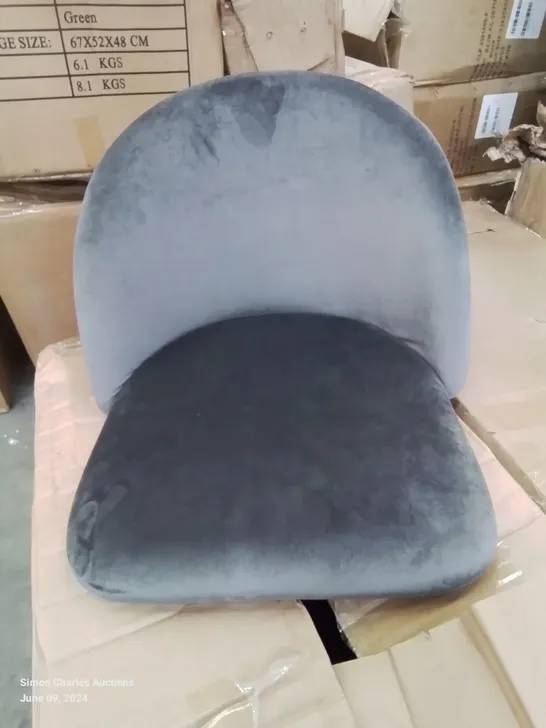 A BOXED PAIR OF GREY CURVED BACK VELVET  UPHOLSTERED DININGN CHAIRS 