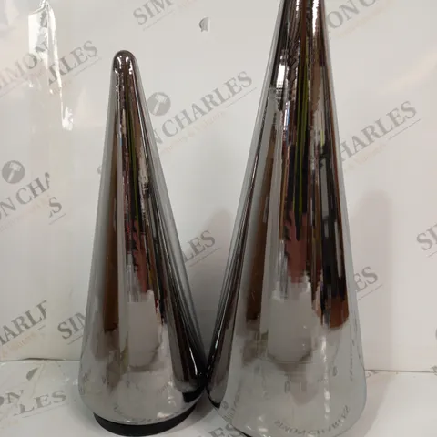 BOXED KELLY HOPPEN SET OF 2 INDOOR OUTDOOR PRELIT GLASS DECOR - REFLECTIVE CONES