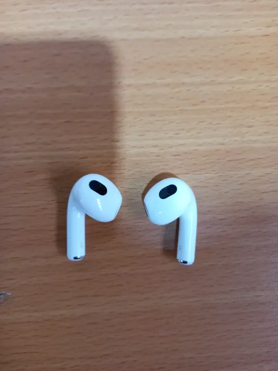 APPLE AIRPOD 3RD GENERATION