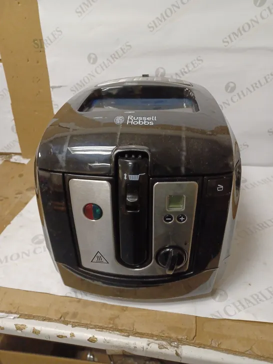 RUSSELL HOBBS DIGITAL DEEP FRYER