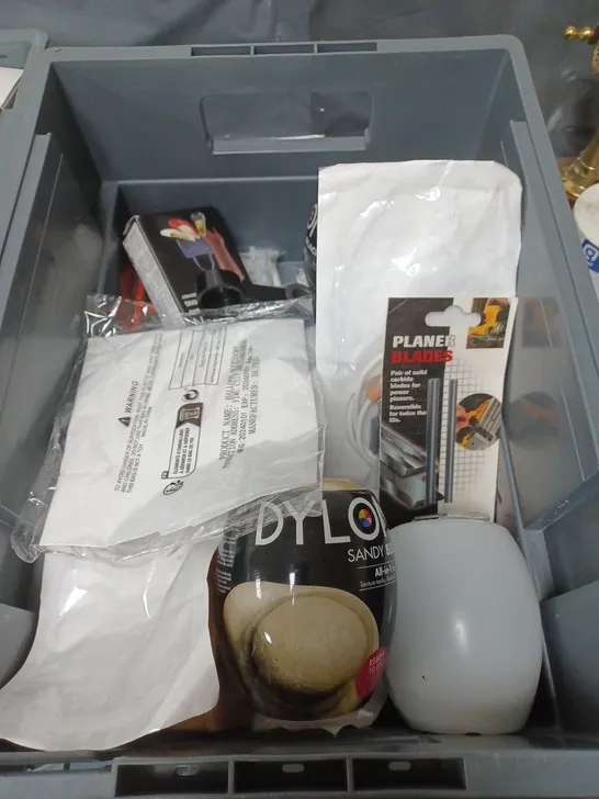 BOX OF APPROXIMATELY 20 ASSORTED HOUSEHOLD ITEMS TO INCLUDE BIRTHDAY SASH AND TIARA, FABRIC DYE AND DRILL BITS 