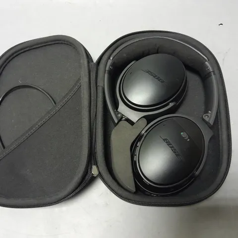 BOSE WIRELESS HEADPHONE IN CASE