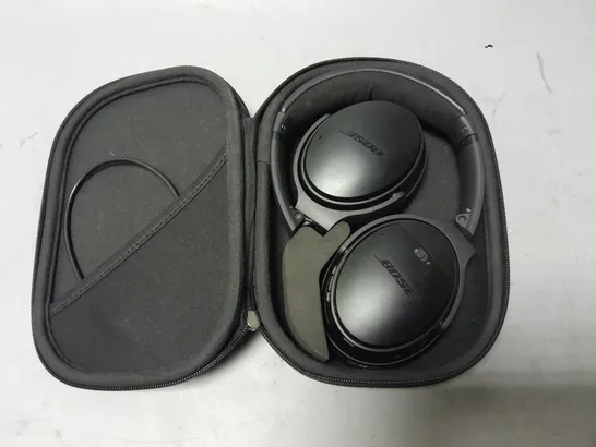 BOSE WIRELESS HEADPHONE IN CASE