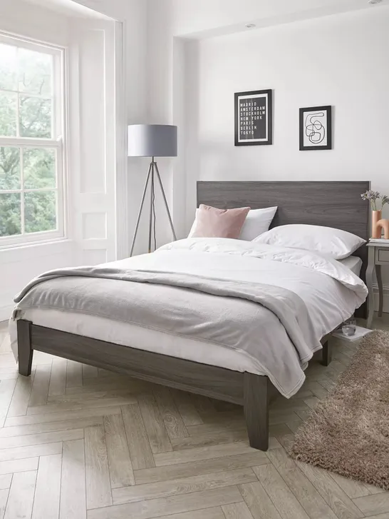 CAMBERLEY BED IN DARK OAK - KING