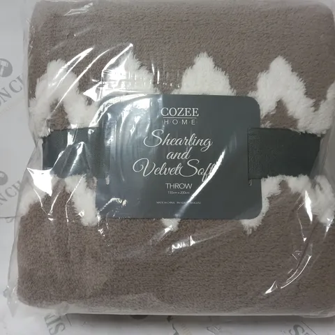 COZEE HOME SHEARLING AND VELVETSOFT THROW - 150CM X 200CM