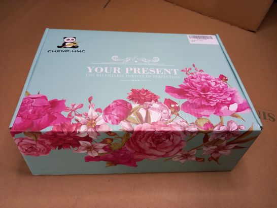 BOXED YOUR PRESENT 3 SET VASES