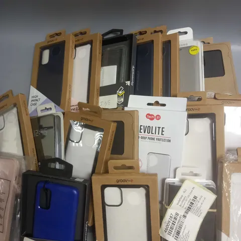 BOX OF APPROXIMATELY 80 PHONE CASES IN VARIOUS MODELS, STYLES AND COLOURS TO INCLUDE SAMSUNG GALAXY S21, IPHONE 11, GALAXY S8+  ETC