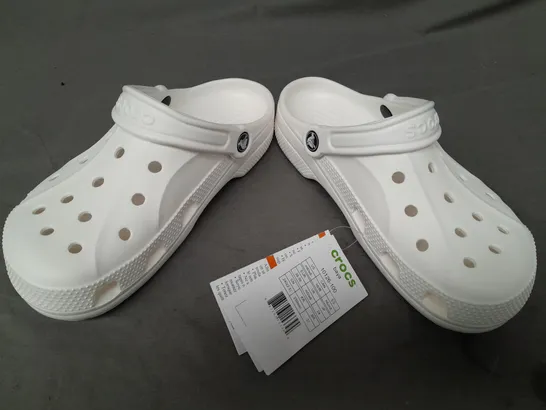 PAIR OF CROCS BAYA CLOGS IN WHITE UK SIZE M5/W6