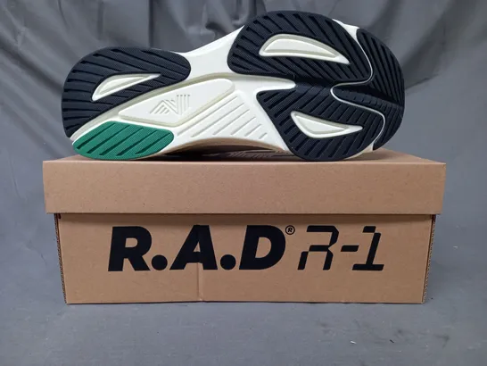 BOXED PAIR OF R.A.D. R-1 SHOES IN WHITE/METALLIC SILVER/GREEN UK SIZE 8