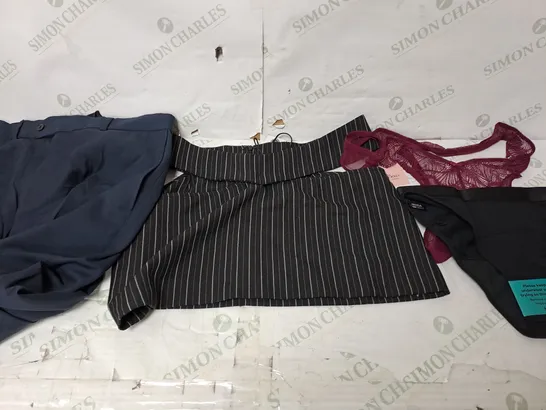 BOX OF APPROXIMATELY 25 ASSORTED CLOTHING ITEMS TO INCUDE - PANTS, TOPS , TROUSERS - ETC