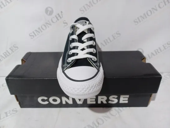 BOXED PAIR OF CONVERSE SHOES IN BLACK/WHITE UK SIZE 3