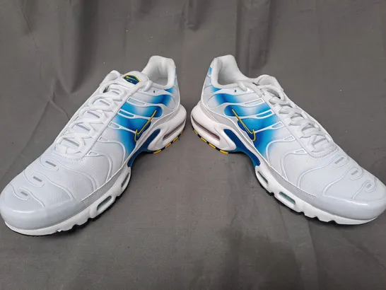 BOXED PAIR OF NIKE AIR TN SHOES IN WHITE/BLUE UK SIZE 9