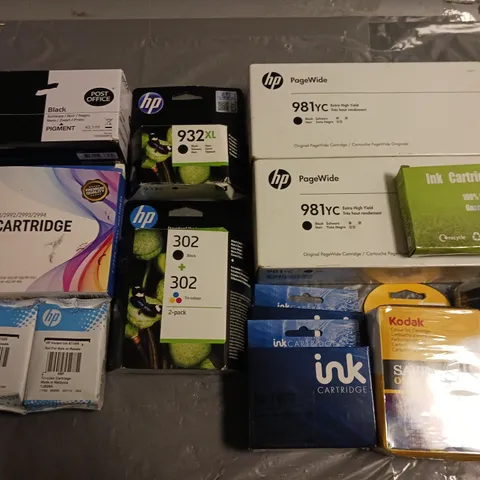 LOT OF ASSORTED PRINTER CARTRIDGES TO INCLUDE HP, KODAK AND EPSON