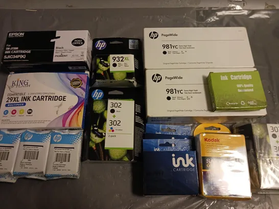 LOT OF ASSORTED PRINTER CARTRIDGES TO INCLUDE HP, KODAK AND EPSON