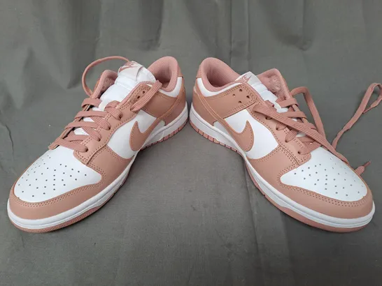 BOXED PAIR OF NIKE DUNK LOW SHOES IN WHITE/ROSE WHISPER UK SIZE 6