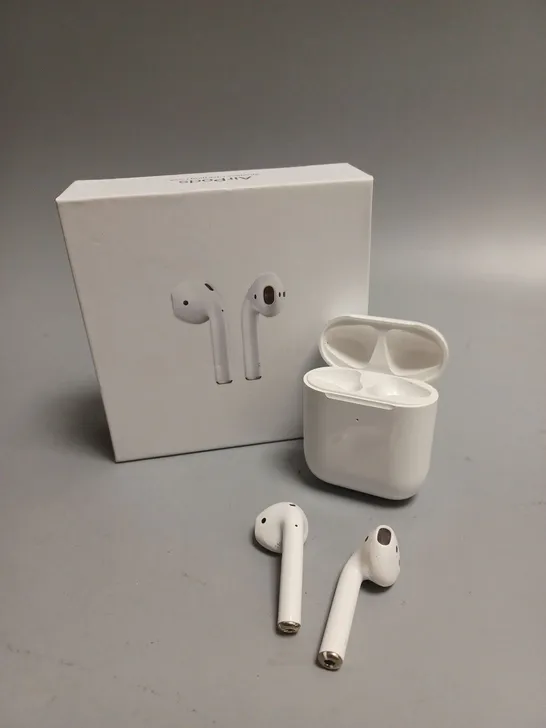 BOXED APPLE AIRPODS WIRELESS EARPHONES 