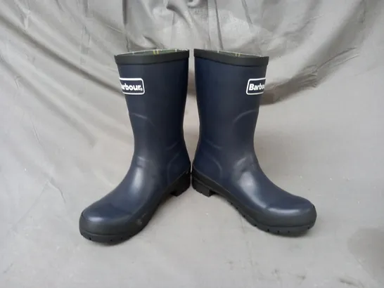 BOXED PAIR OF BARBOUR BANBURY MID WELLINGTON BOOTS IN NAVY UK SIZE 3