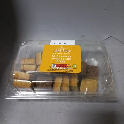 12 X SEALED MORRISONS CAKE SHOP CARAMEL SHORTCAKE BITES - 12 X 20 BITES 