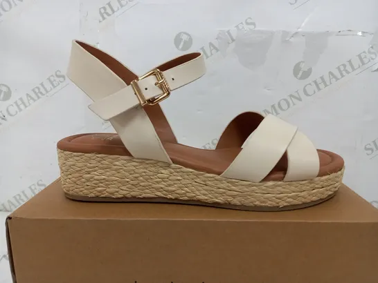 BOXED PAIR OF DUNE LONDON CROSS STRAP FLATFORM SANDALS - UK 6