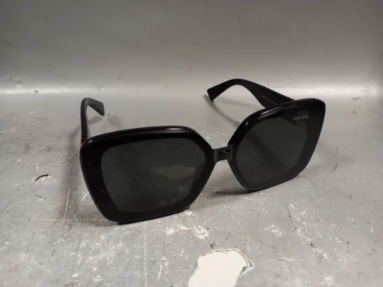 MIU MIU MU89AV BLACK FRAME SUNGLASSES 