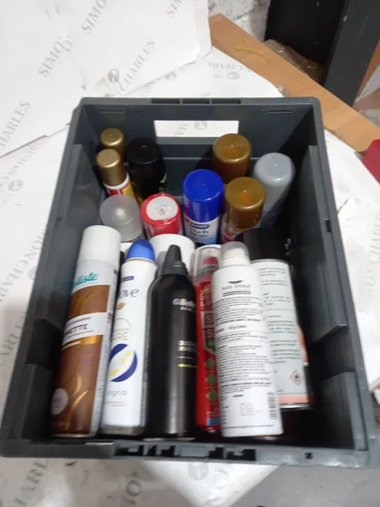 APPROXIMATELY 10 ASSORTED AEROSOL ITEMS TO INCLUDE COLOUR DRY SHAMPOO, SHAVING FOAM, SPRAY PAINT ETC - COLLECTION ONLY 