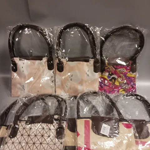 8 X BETTY BAGS IN VARIOUS DESIGNS - L